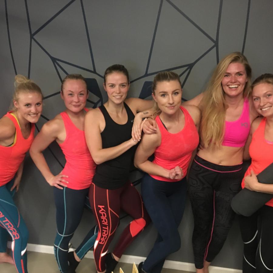 Hot Bikram Yoga hos The Wolfpack Gym